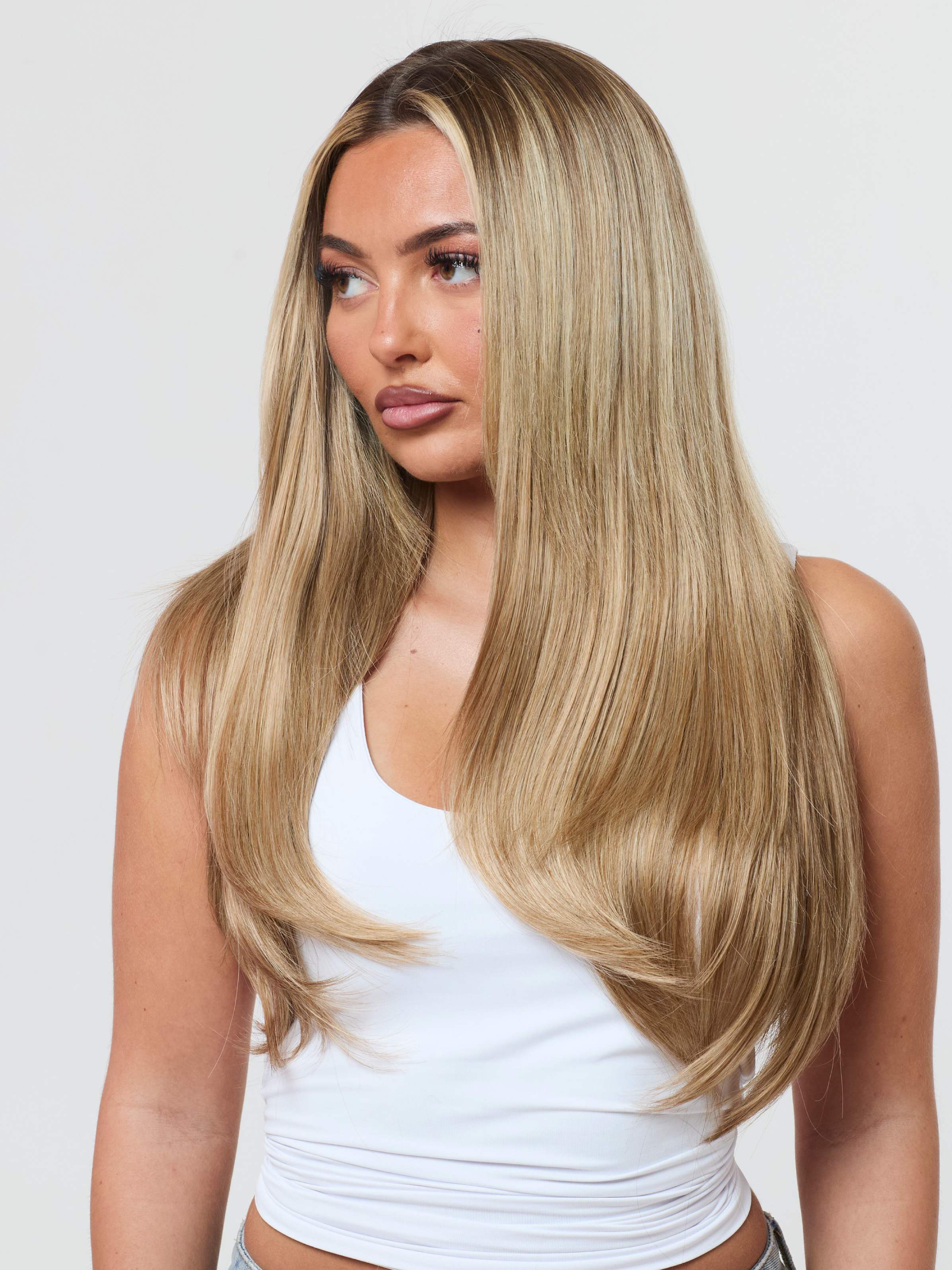 RiRi Deluxe 18" Synthetic Flick Clip-In Hair Extensions - Image 3